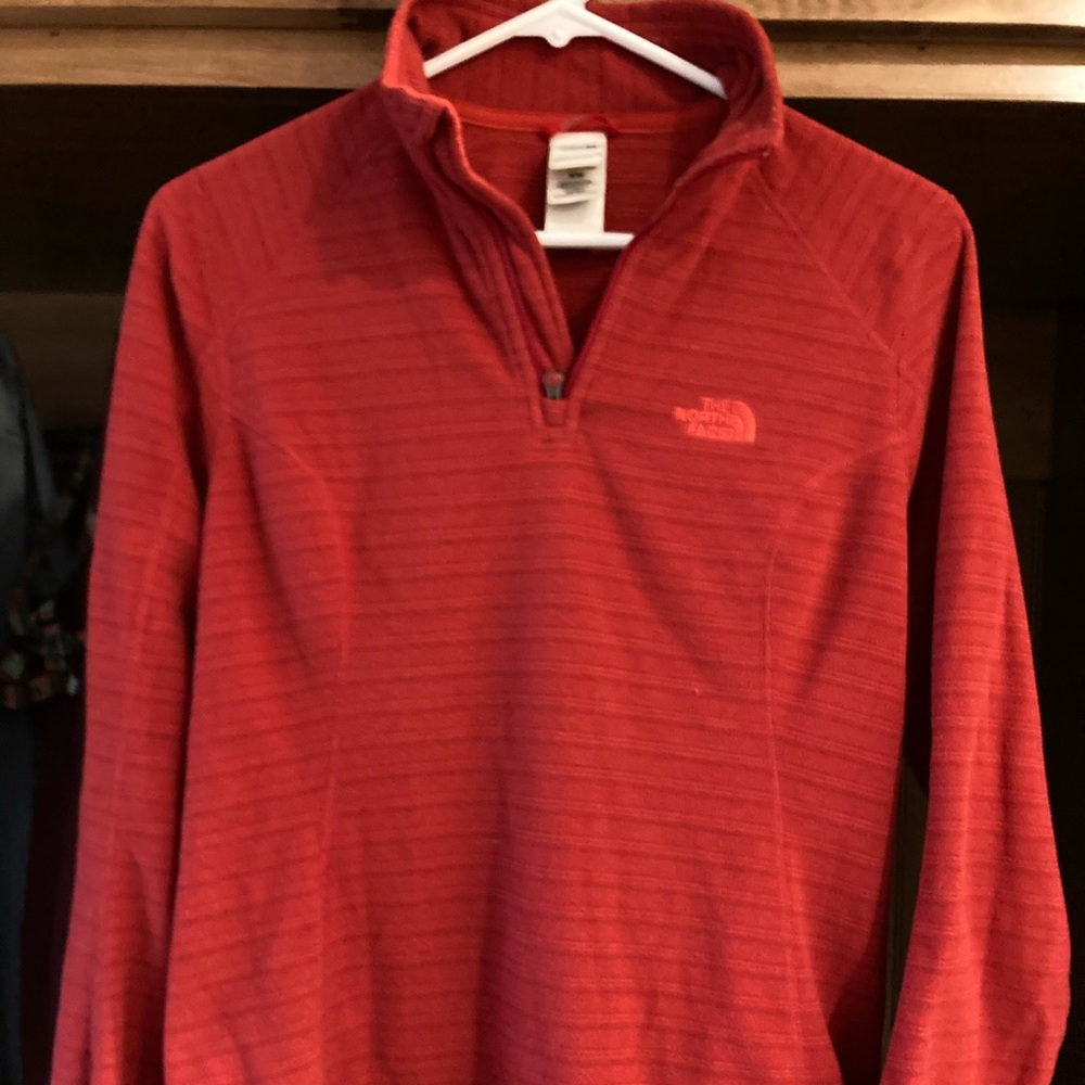 North Face Women’s Pull Over